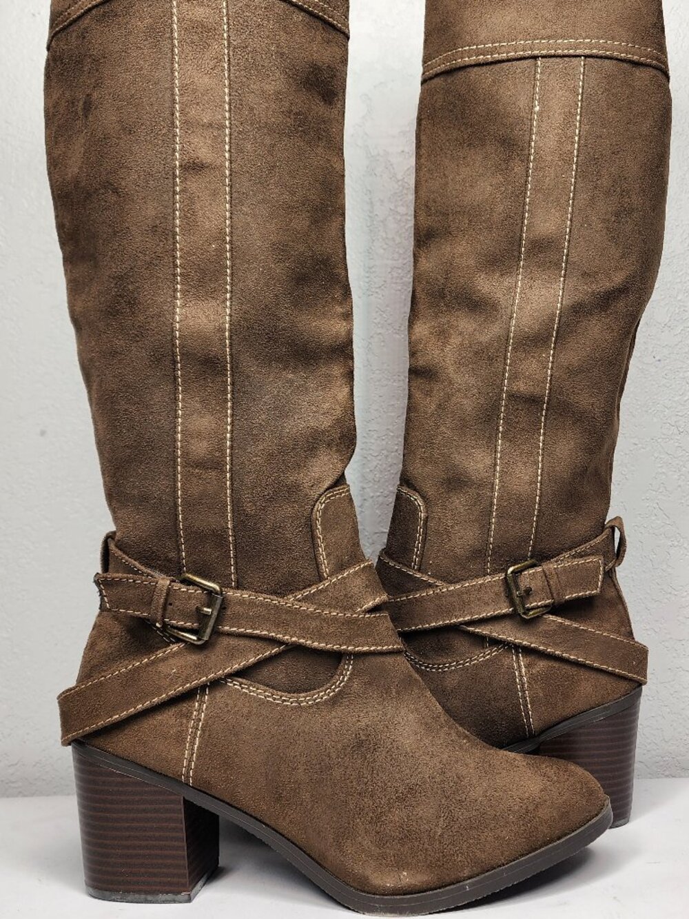 New Directions Womans 9 Friar Brown Suade Boots Stacked Heel Side Zip Tall Boot